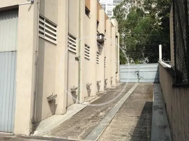 Prédio com 890m², à venda, no bairro Vila Andrade em São Paulo
