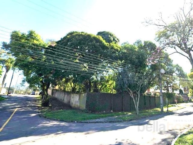 Prédio com 2542m² 1 quarto e 5 banheiros, à venda, no bairro Parolin em Curitiba