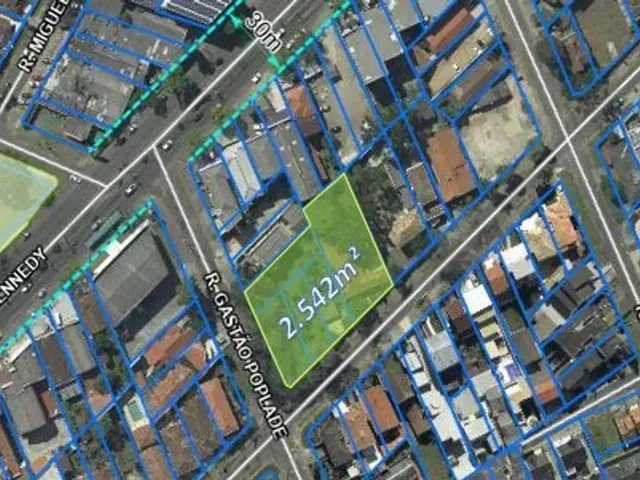 Prédio com 2542m² 1 quarto e 5 banheiros, à venda, no bairro Parolin em Curitiba
