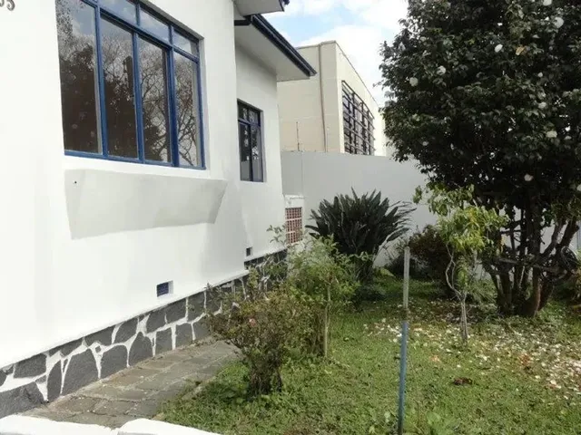 Prédio com 360m² 1 quarto e 3 banheiros, à venda, no bairro Mercês em Curitiba