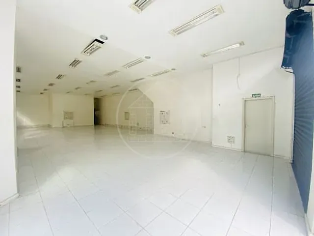 Prédio com 518m², para alugar, no bairro Interlagos em São Paulo