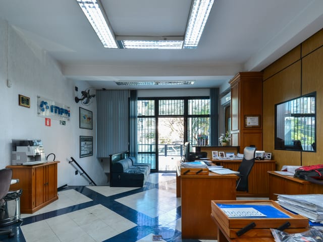 Foto do Prédio - Casa comercial para venda em Paraíso, 750m² | Lares e Andares Imóveis