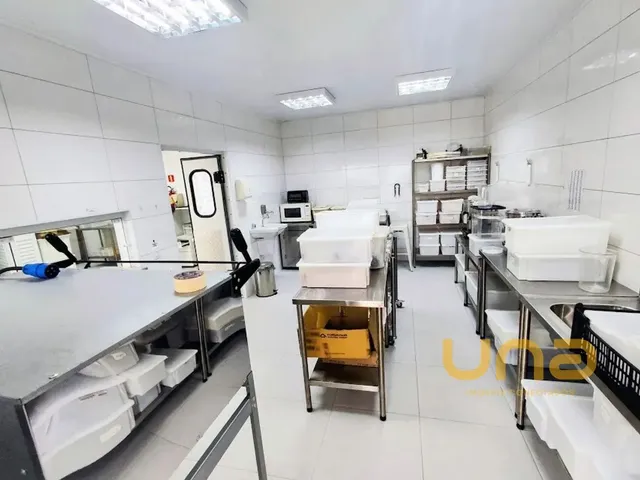 Prédio para alugar, no bairro JARDIM PEDRO DEMETERCO em Pinhais