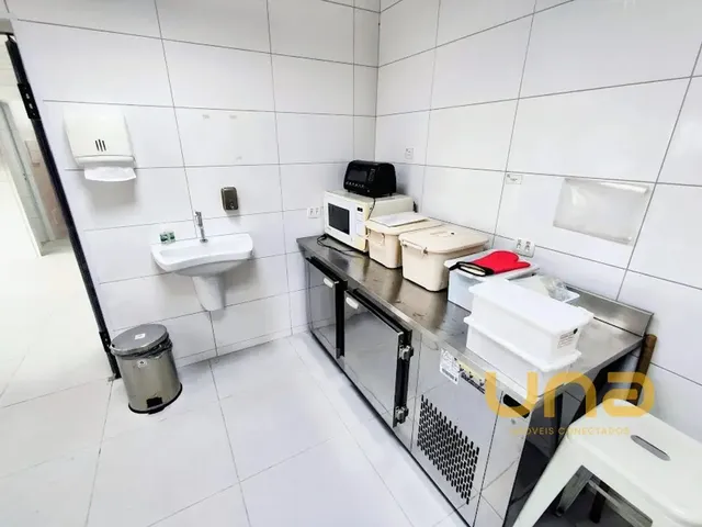 Prédio para alugar, no bairro JARDIM PEDRO DEMETERCO em Pinhais