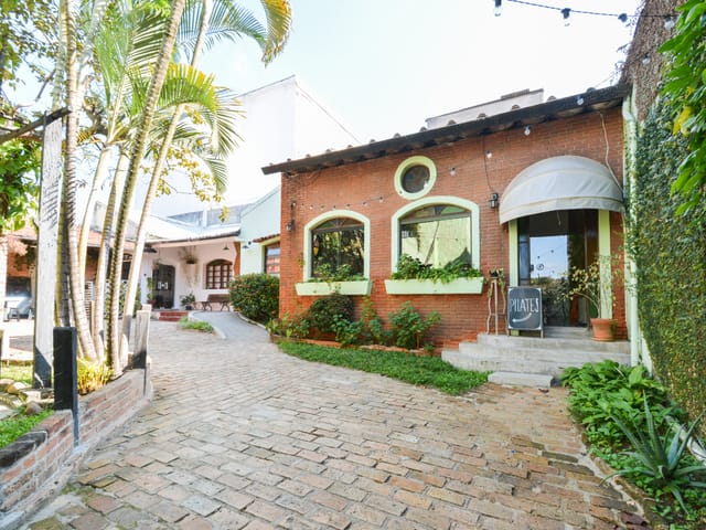 Foto do Prédio - Casa comercial para venda em Ipiranga, 660m² | Lares e Andares Imóveis