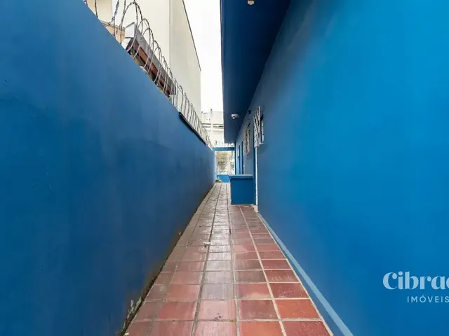 Prédio à venda, no bairro Bom Retiro em Curitiba
