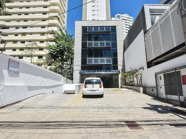 Prédio com 400m², para alugar, no bairro Jardim Paulistano em São Paulo