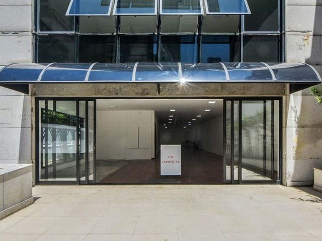 Prédio com 400m², para alugar, no bairro Jardim Paulistano em São Paulo