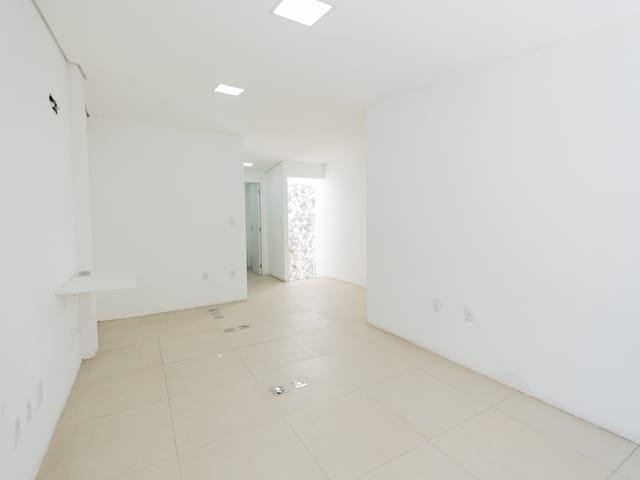 Prédio com 98m², para alugar, no bairro Centro em Pelotas