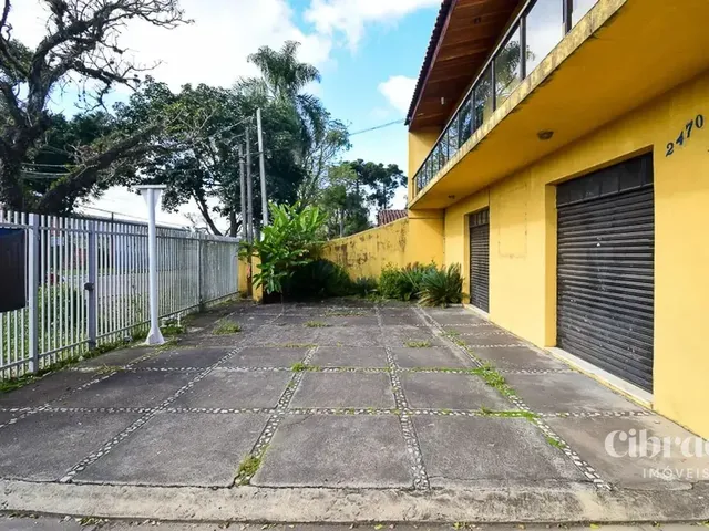 Prédio 3 quartos e 1 banheiro, para alugar, no bairro Boqueirão em Curitiba