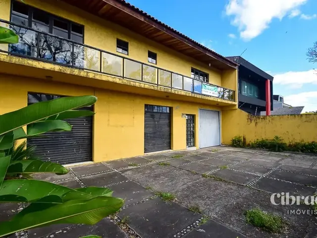 Prédio 3 quartos e 1 banheiro, para alugar, no bairro Boqueirão em Curitiba