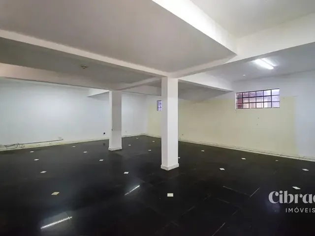 Prédio 3 quartos e 1 banheiro, para alugar, no bairro Boqueirão em Curitiba