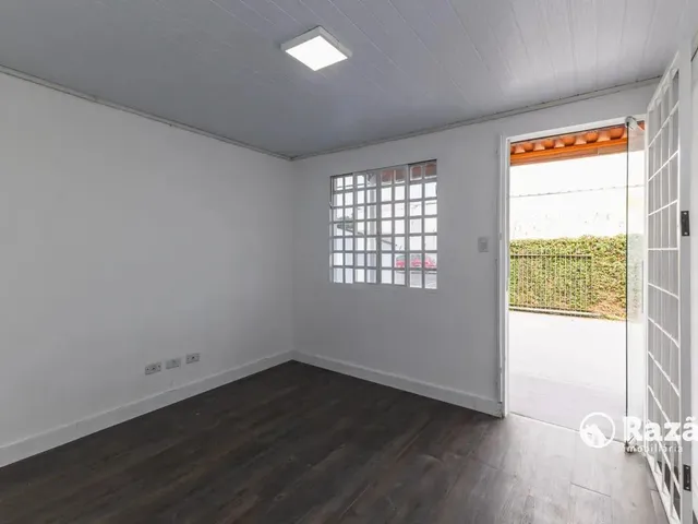 Prédio para alugar, no bairro Boqueirão em Curitiba