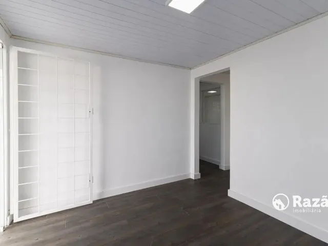 Prédio para alugar, no bairro Boqueirão em Curitiba