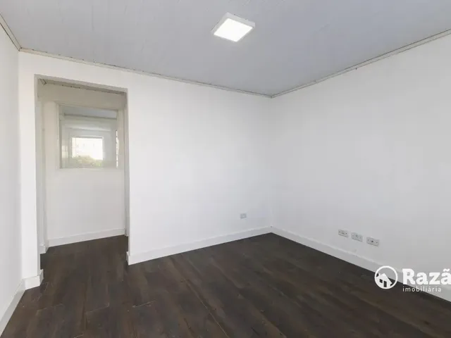Prédio para alugar, no bairro Boqueirão em Curitiba