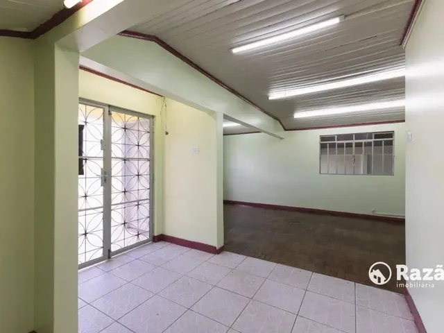 Prédio para alugar, no bairro Cajuru em Curitiba