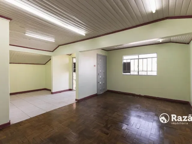 Prédio para alugar, no bairro Cajuru em Curitiba