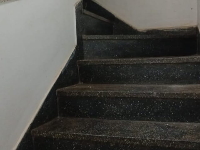 Foto do Prédio - Casa comercial para venda em Vila Brasil, 137m² | Lares e Andares Imóveis