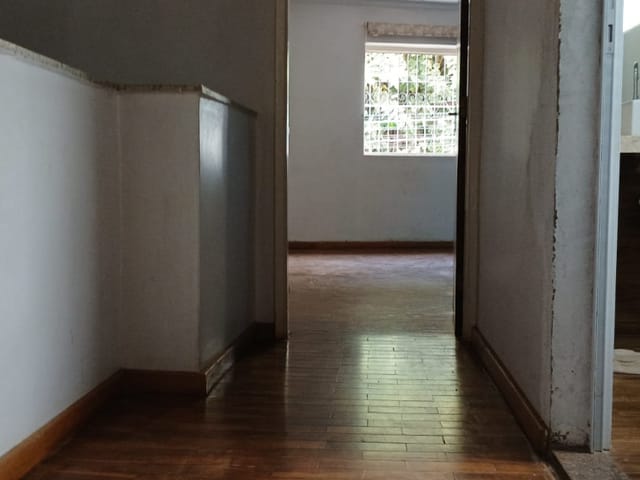 Foto do Prédio - Casa comercial para venda em Vila Brasil, 137m² | Lares e Andares Imóveis
