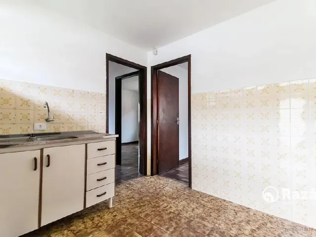 Prédio 3 quartos e 2 banheiros, para alugar, no bairro Jardim Social em Curitiba