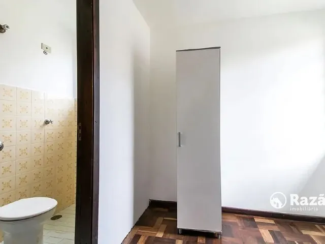 Prédio 3 quartos e 2 banheiros, para alugar, no bairro Jardim Social em Curitiba