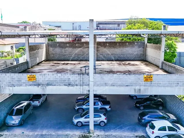 Prédio com 605m², para alugar, no bairro Jardim Casa Grande em São Paulo