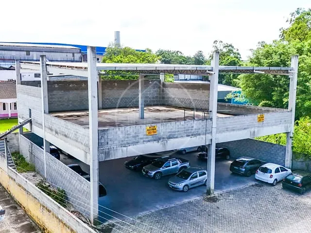 Prédio com 605m², para alugar, no bairro Jardim Casa Grande em São Paulo