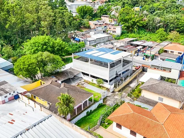 Prédio com 605m², para alugar, no bairro Jardim Casa Grande em São Paulo
