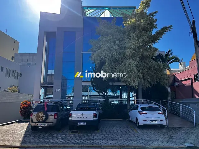 Prédio com 600m², para alugar, no bairro Alphaville em Campinas