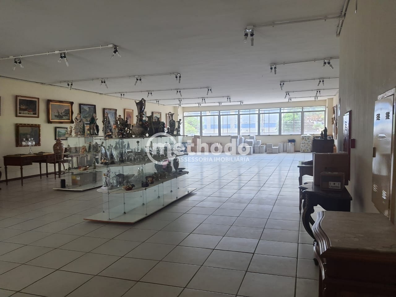 Prédio Inteiro, 1003 m² - Foto 1