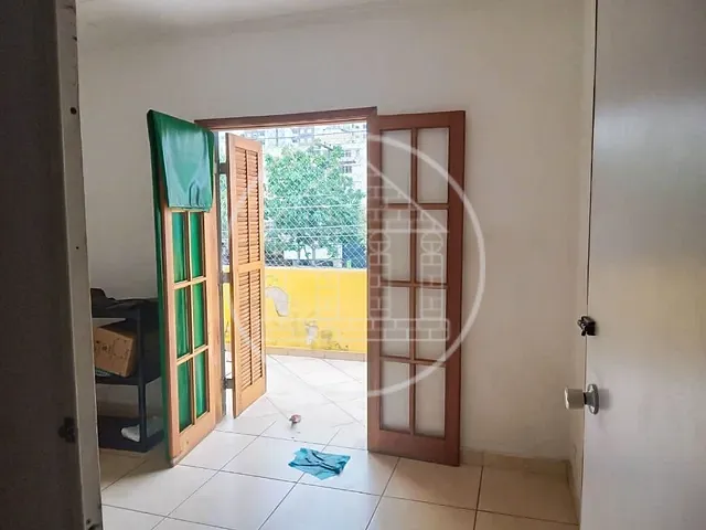Prédio com 250m², à venda, no bairro Vila Emir em São Paulo
