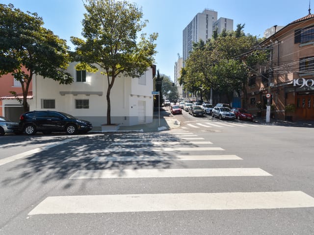 Prédio com 102m², à venda, no bairro Vila Clementino em São Paulo