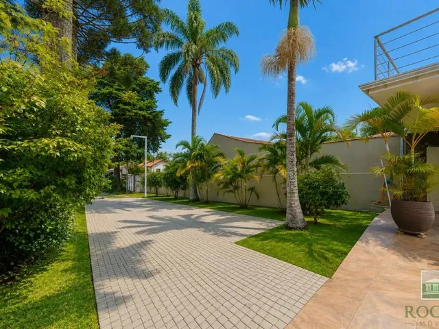 Prédio com 808m² 6 quartos e 3 banheiros, à venda, no bairro Ahú em Curitiba