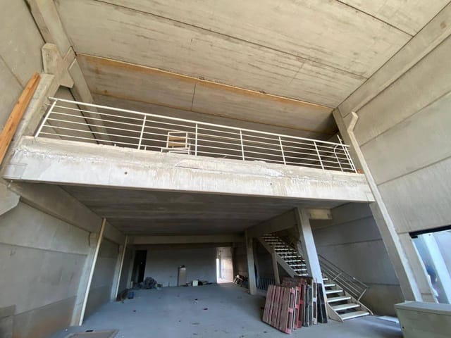 Prédio à venda, no bairro Areal em Pelotas