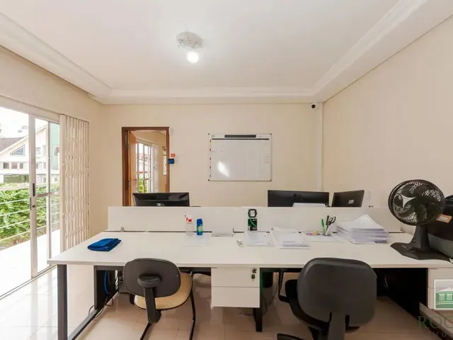 Prédio com 808m², à venda, no bairro Ahú em Curitiba