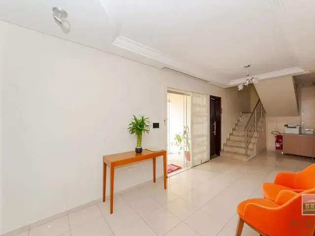 Prédio com 808m², à venda, no bairro Ahú em Curitiba