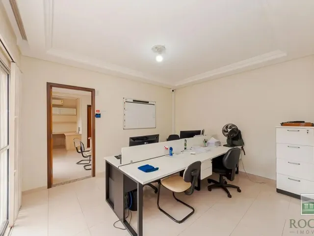 Prédio com 808m², à venda, no bairro Ahú em Curitiba