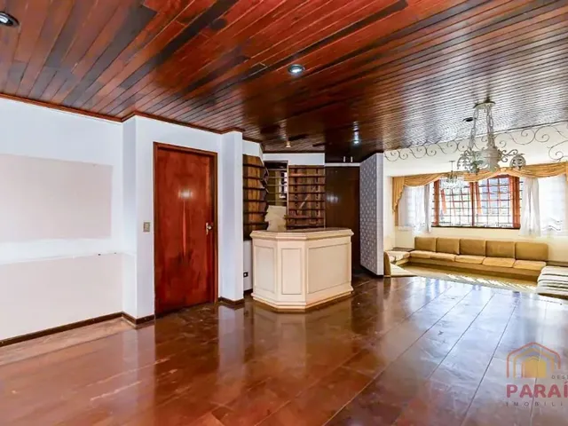 Prédio 4 quartos e 3 banheiros, para alugar, no bairro Bigorrilho em Curitiba