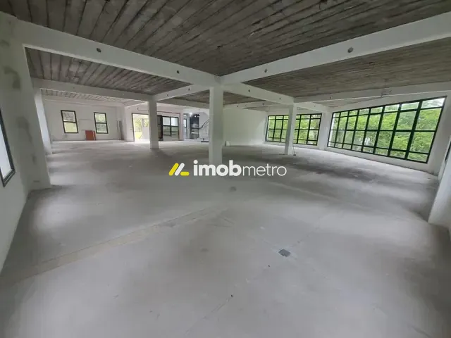 Prédio com 837m², para alugar, no bairro Alphaville em Campinas