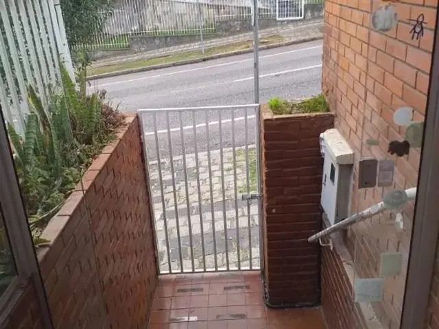 Prédio com 138m², para alugar, no bairro Centro em Curitiba
