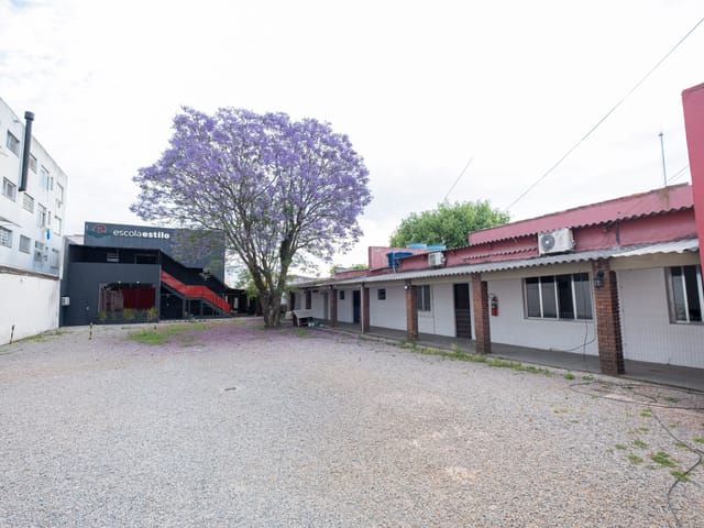 Prédio com 989m², à venda ou para alugar, no bairro Centro em Pelotas
