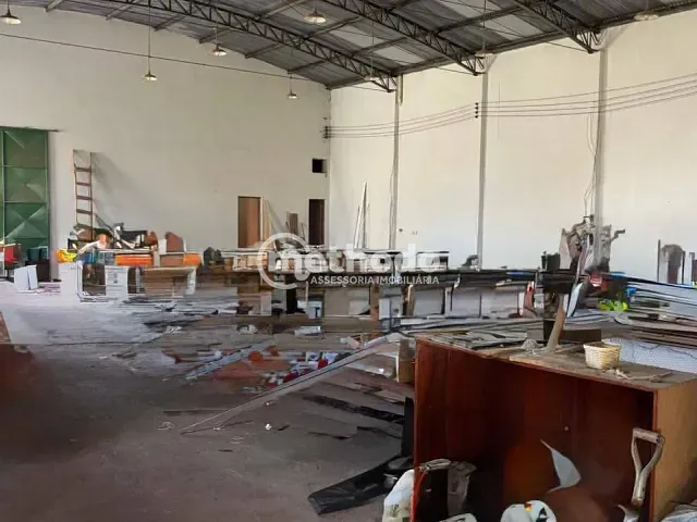 Galpão / Barracão com 2000m², à venda, no bairro Jardim Boa Vista em Hortolândia