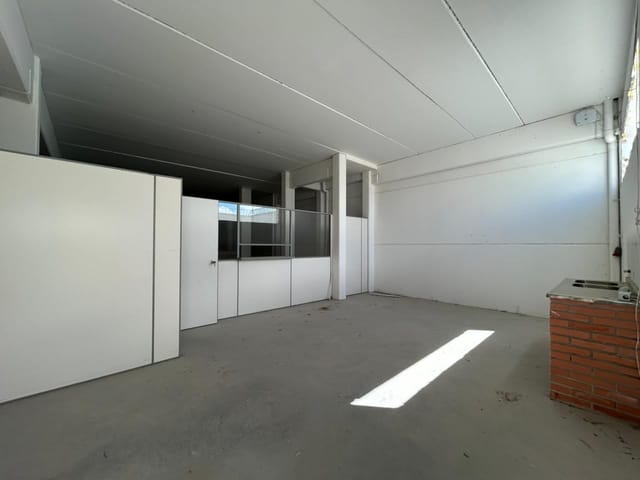 Prédio com 537m², à venda, no bairro Três Vendas em Pelotas