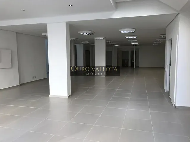 Prédio com 320m², para alugar, no bairro Vila Olímpia em São Paulo