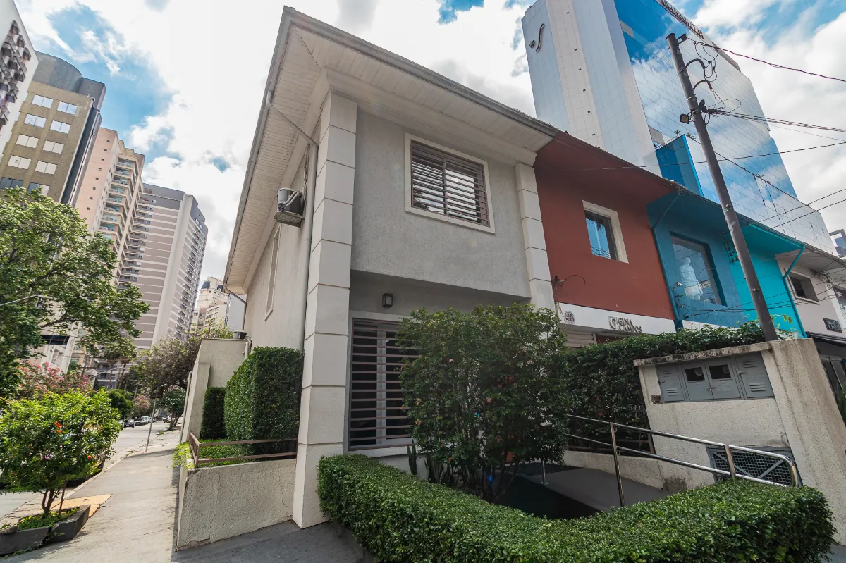 Casa comercial para venda em Itaim Bibi, 120m²