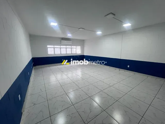Prédio com 550m², à venda ou para alugar, no bairro Vila Santana em Campinas
