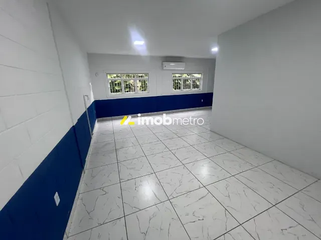 Prédio com 550m², à venda ou para alugar, no bairro Vila Santana em Campinas