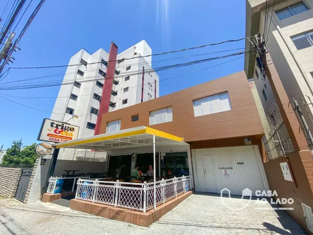 Casa com 360m² 3 quartos e 5 banheiros, à venda, no bairro Ahú em Curitiba