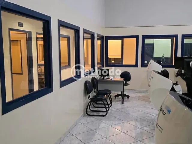 Prédio com 435m², à venda, no bairro Vila Industrial em Campinas