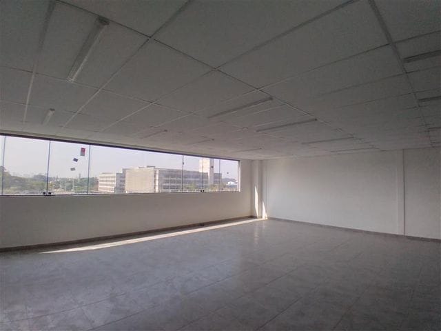 Prédio com 800m², à venda ou para alugar, no bairro Canindé em São Paulo